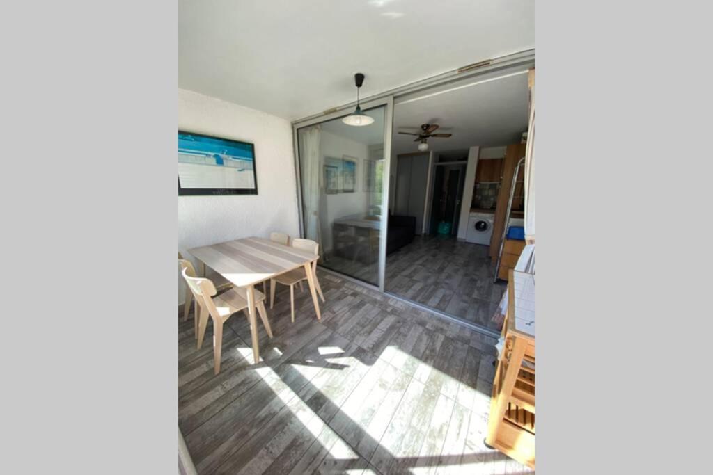 Spacieux Studio Sur Le Port De Hyeres Bagian luar foto