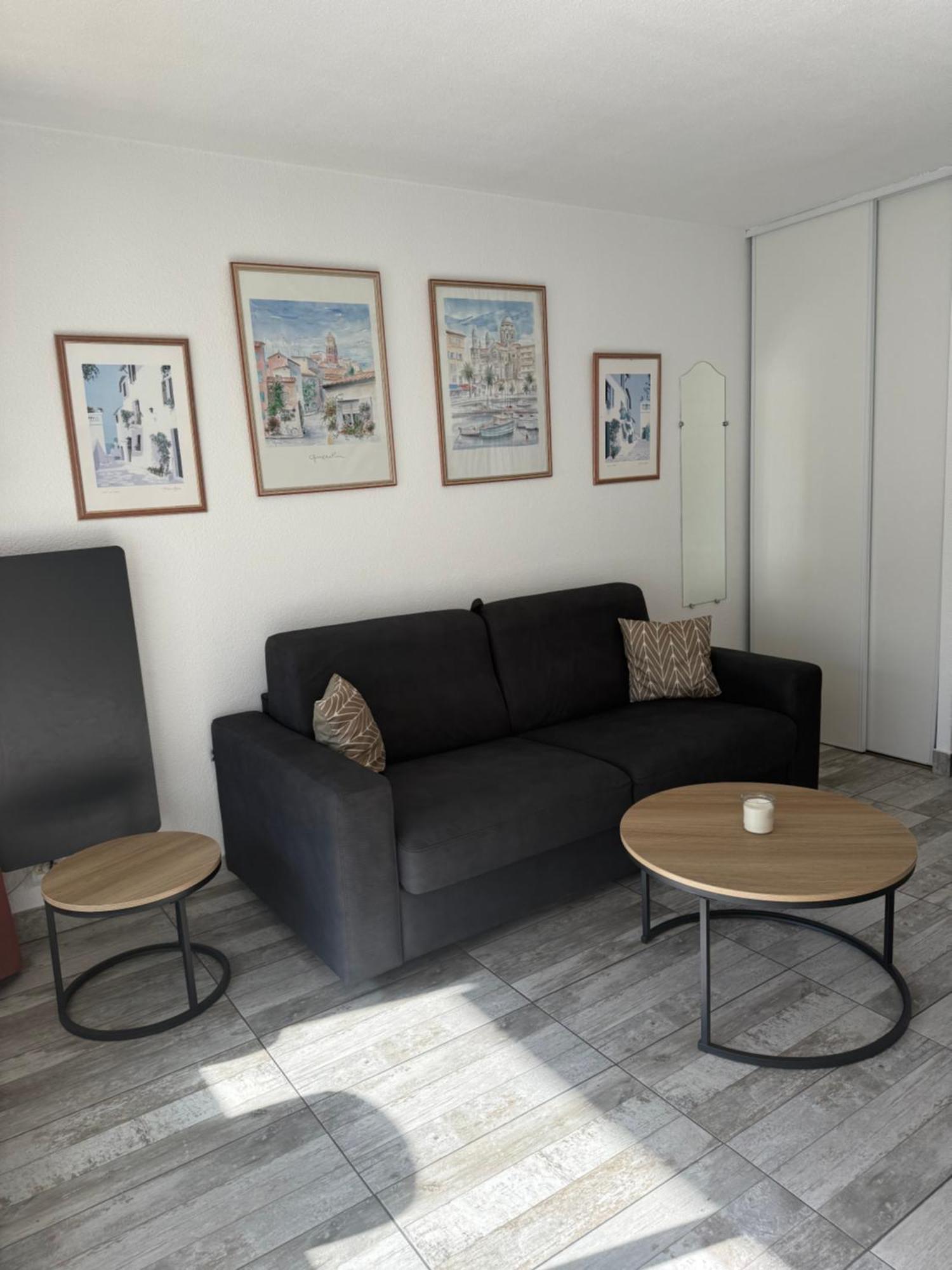 Spacieux Studio Sur Le Port De Hyeres Bagian luar foto